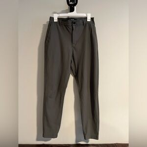 CUTS AO Joggers, Medium